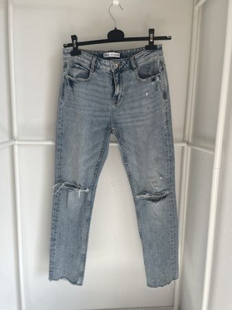 Jeans Gr. 36 Destroyed Look hellblau