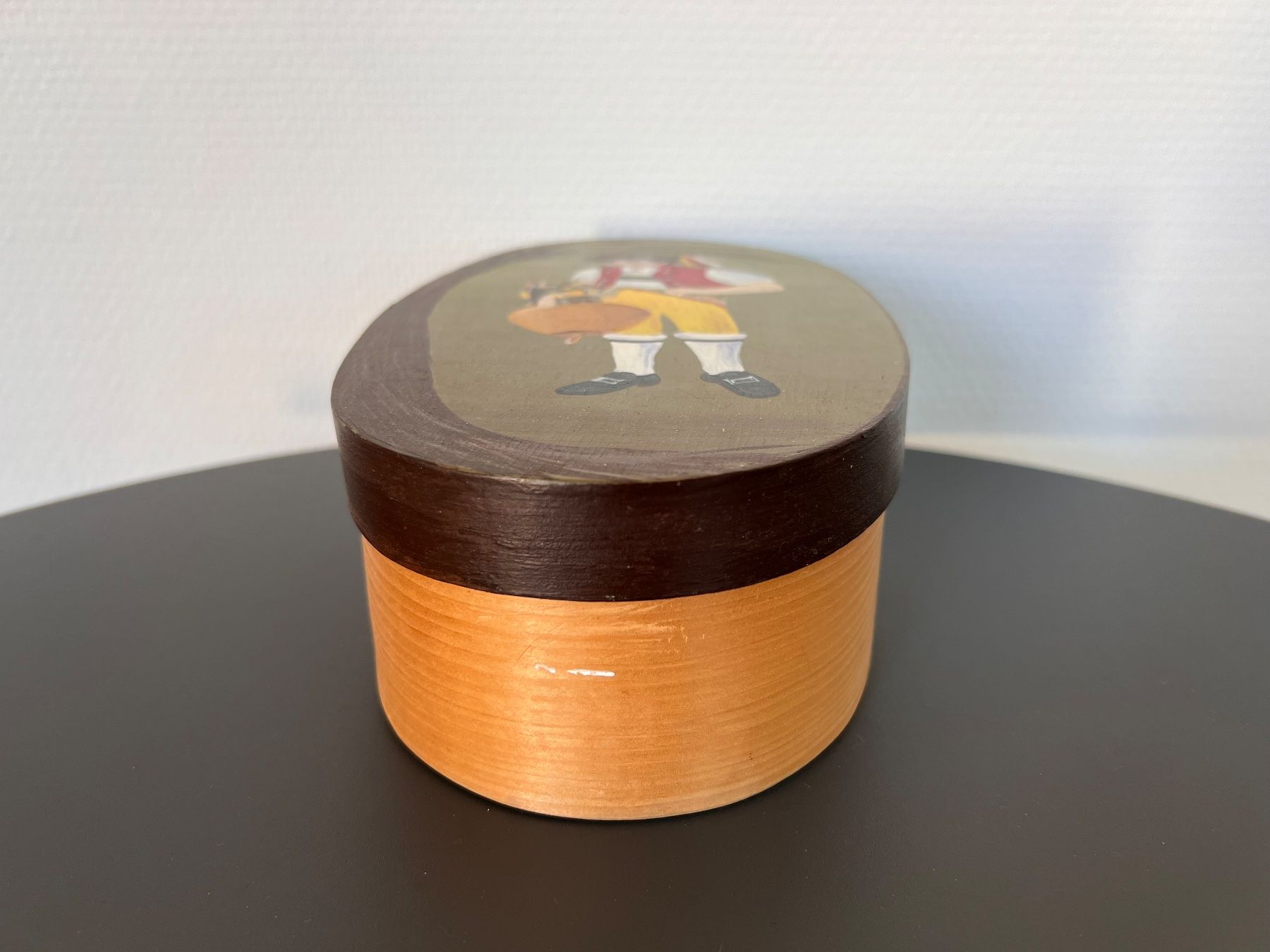 Tutte le decorazioni: Bühler Holzspan Dose, Handarbeit, Schweizer Tracht, Top! – Usato da Arbon venduto da mei_cnd6 4