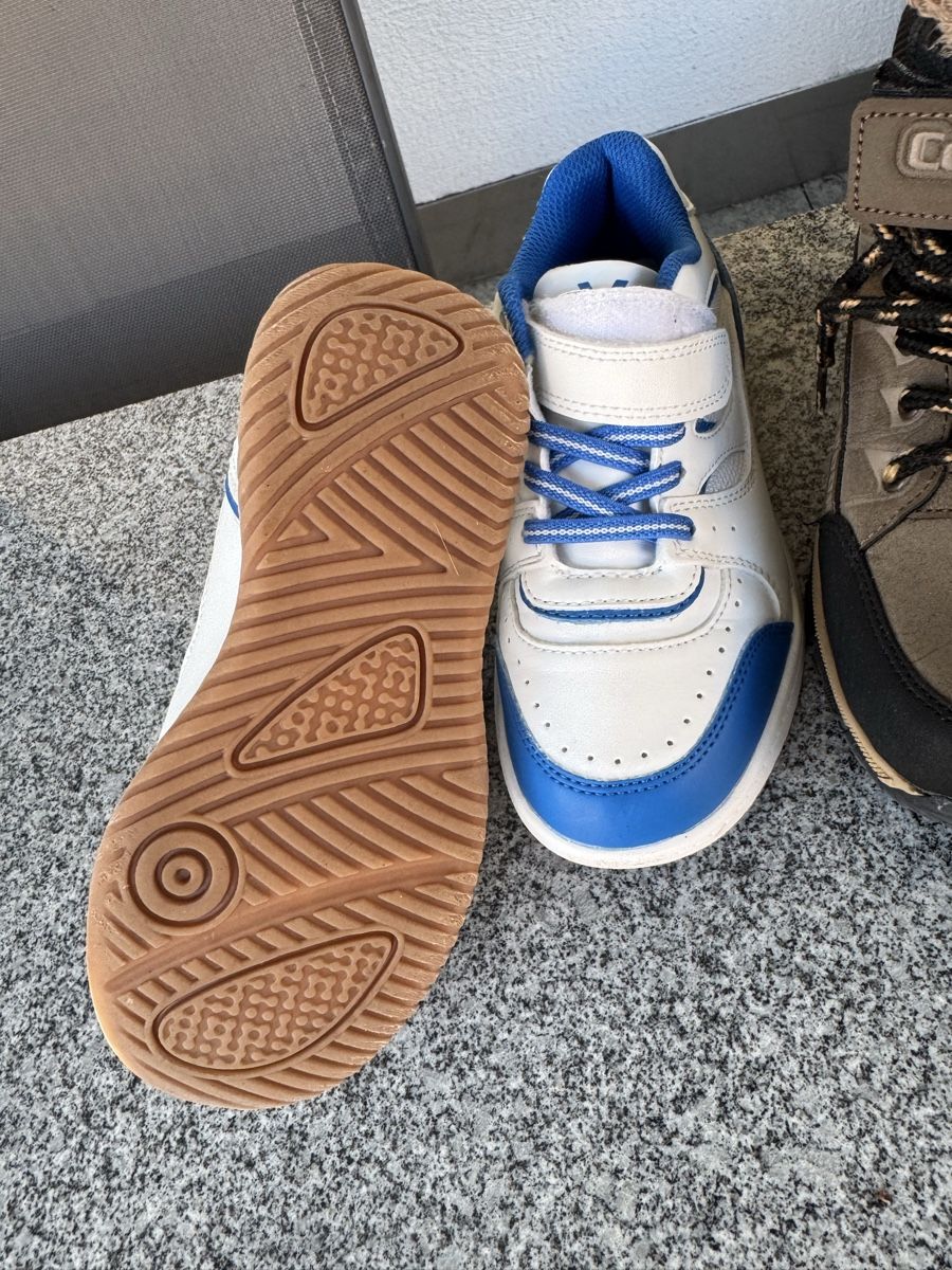 Schuhe für Jungen: Kinder Schuhe, Gr.30, Winterboots und Turnschuhe – Gebraucht aus Oftringen von Makeq 1