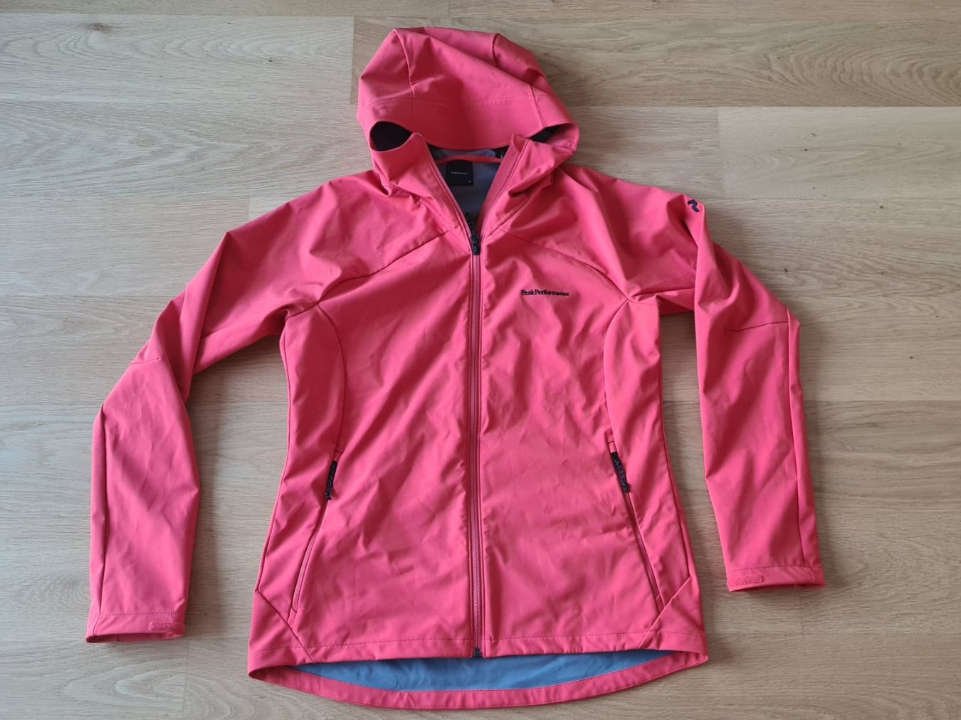 Peak Performance Giacche: Peak Performance Explore Softshell Hood Jacket Women/XL – Usato da Winterthur venduto da stufaphi