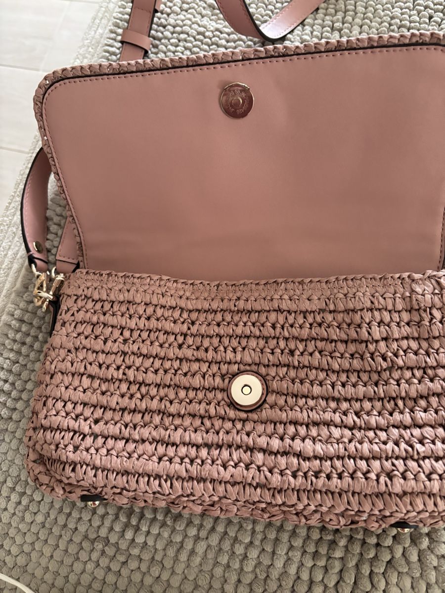 Guess Borse da donna: Guess Tasche coral pink – Usato da Neunkirch venduto da Dama0 2