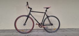 Totem Fixie Bike mit roten Akzenten - Guter Zustand!
