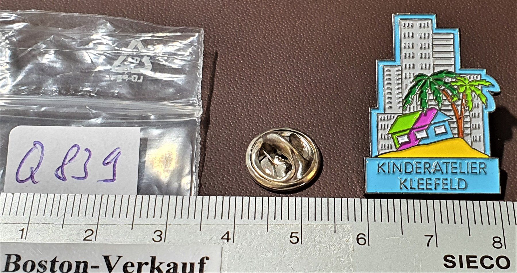 Borracce & Thermos: Q839 - Pin Kinderatelier Kleefeld / Palmen – Usato da Reinach BL venduto da Boston-Verkauf 1