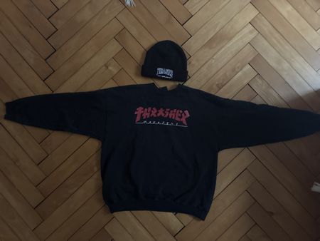 Schwarzes Thrasher Magazine Pullover und Mütze