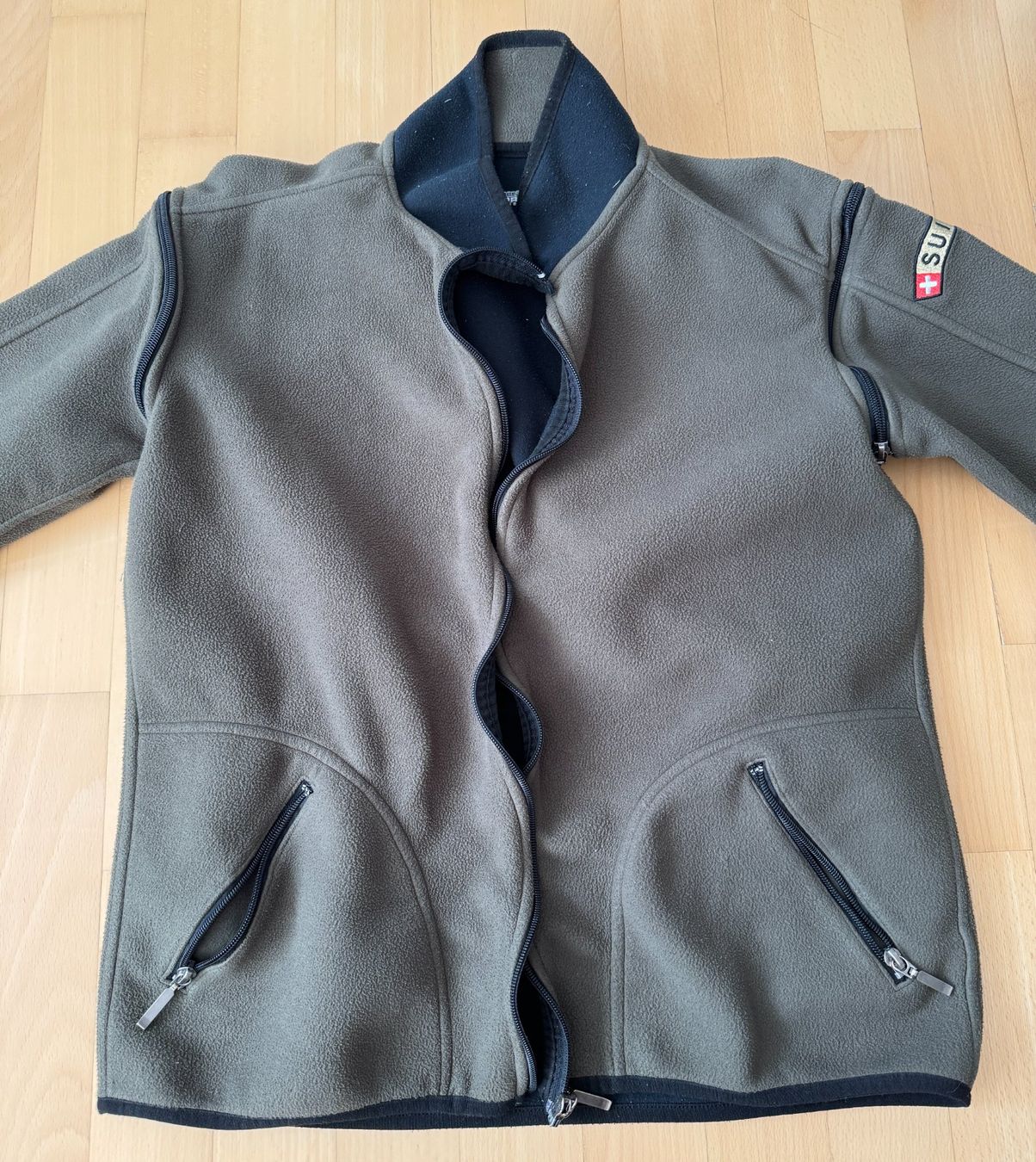 Armée suisse Vestes: Fleece Jacke, Jacket, Pulli, Pullover, Armee Schweiz – D'occasion à Winterthur par YaV 1