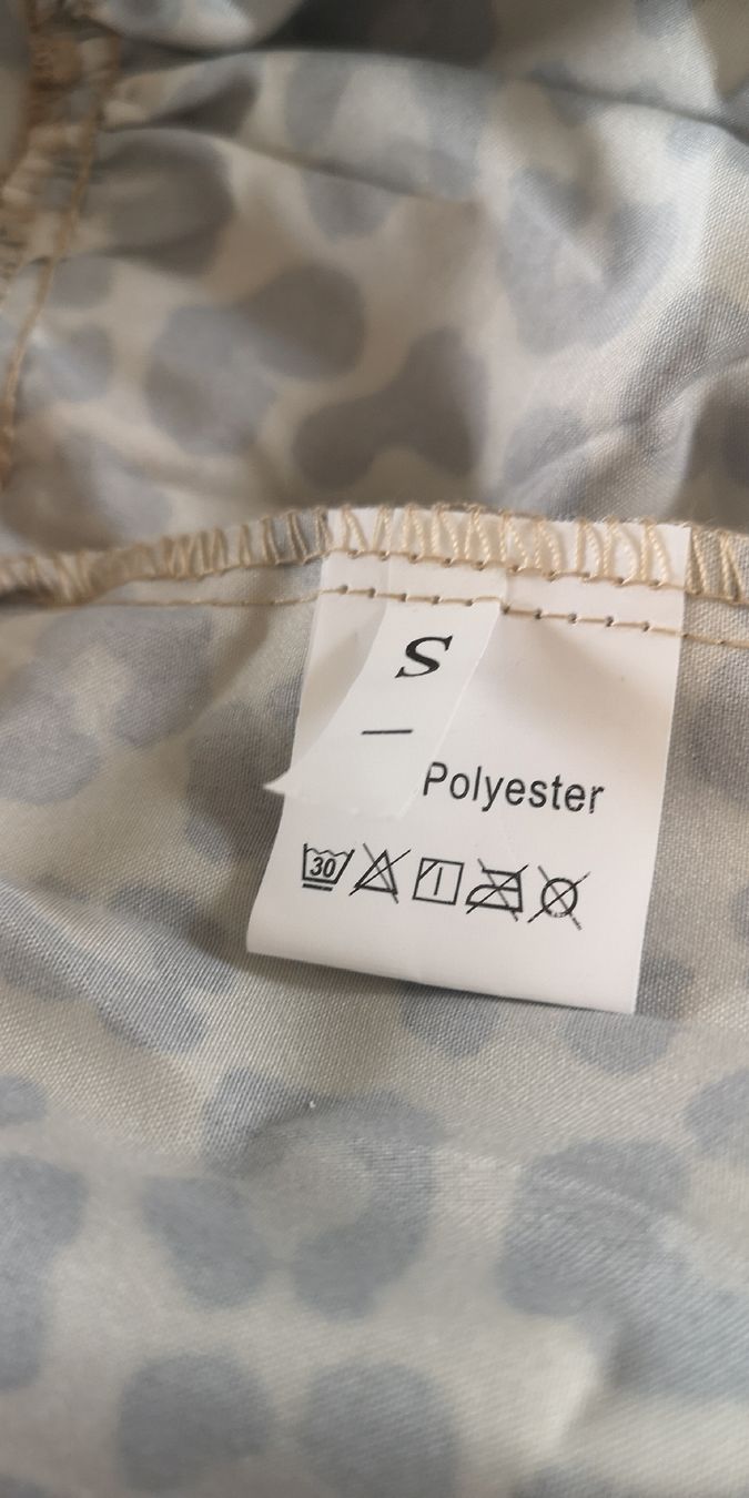 Robes: schönes Leopard Kleid NEU  – Neuf avec emballage d'origine à Widnau par Schurlibua 5