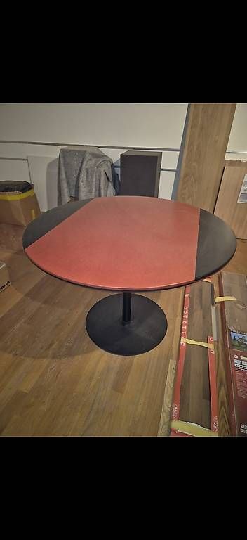 Tavoli: Super toller Tisch – Usato da Liestal venduto da FlomiVivi