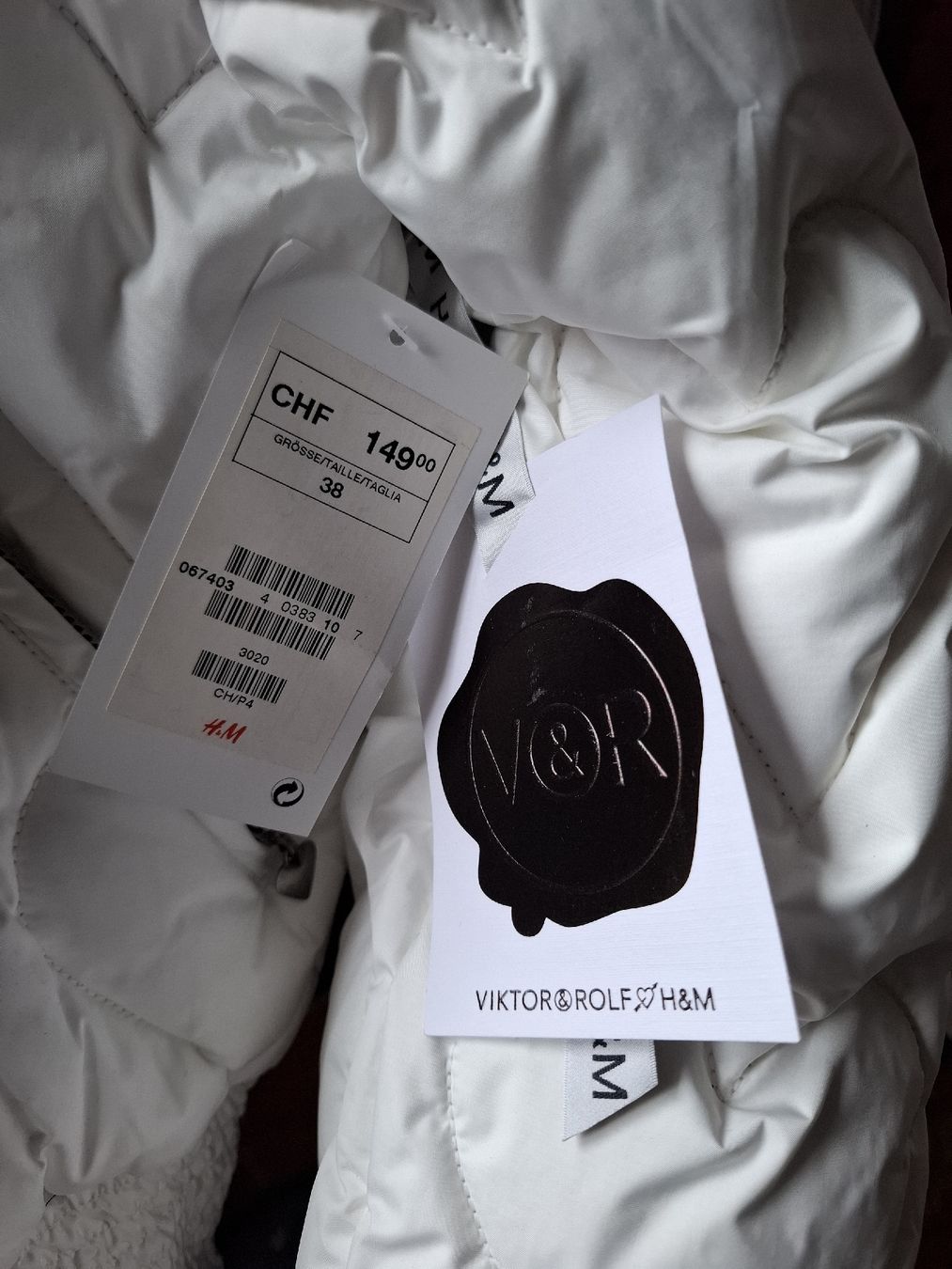 Giacche: Herzige Daunenjacke, Viktor&Rolf, 38, neu – Nuovo e nell'imballaggio originale da Hurden venduto da Quadrille76 5