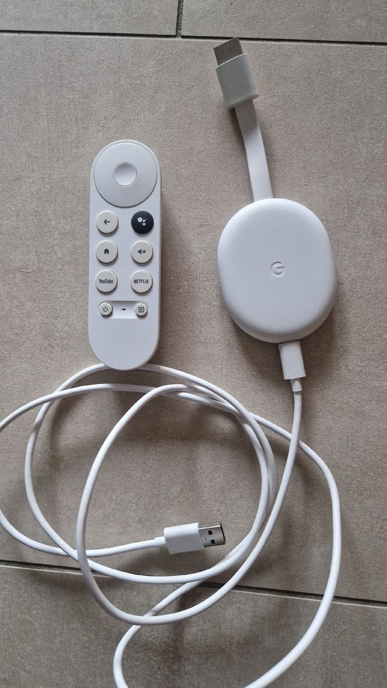 Google Systèmes audio & multimédias: Google Chromecast mit Google TV 4K Streaming  – D'occasion à Zizers par lor_rzk9