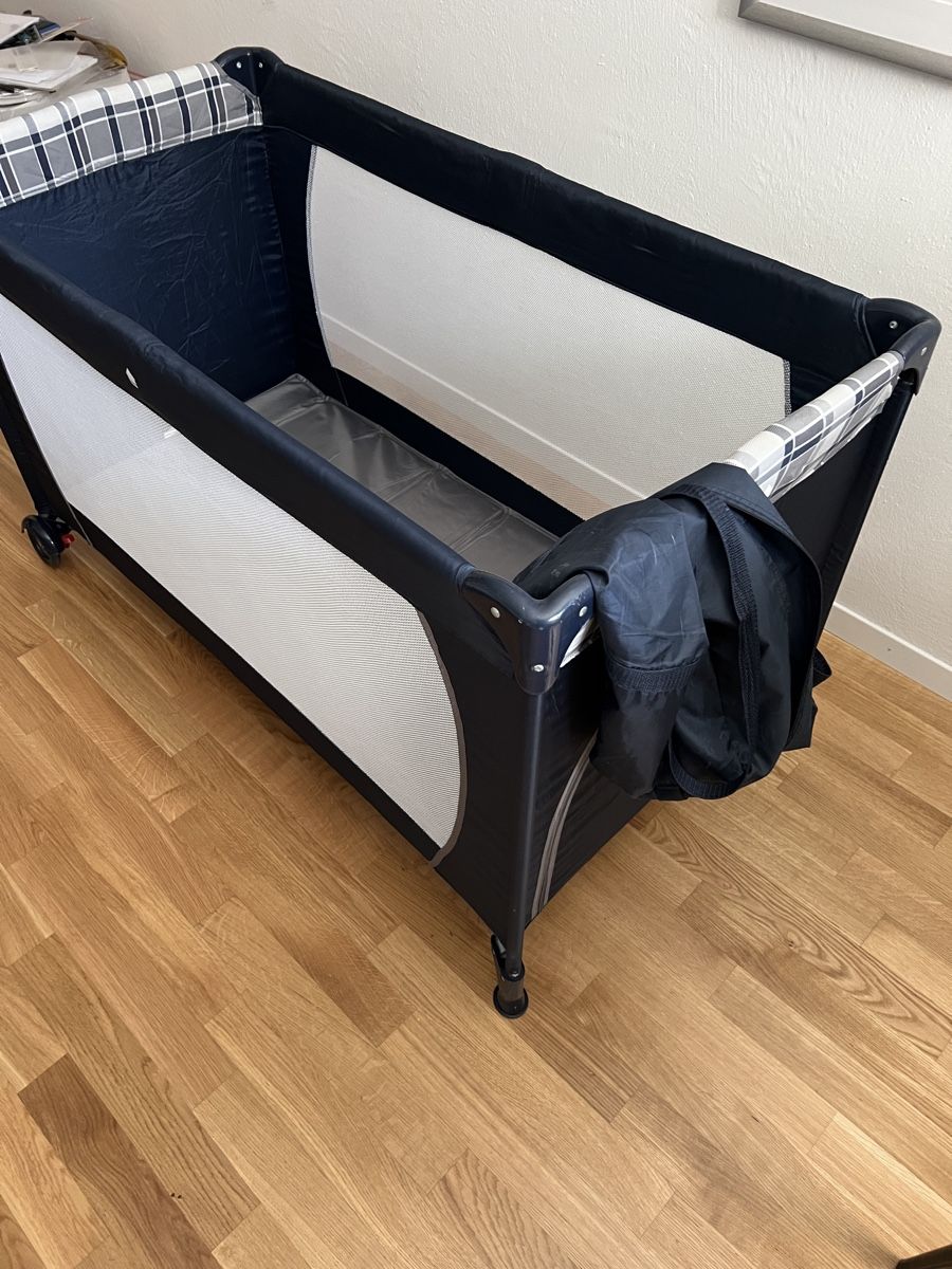 Betten: Reisebett inkl. Matratze – Gebraucht aus Volketswil von Jonathanjames 4