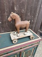 Altes Spielpferd Pferd aus Rollen 