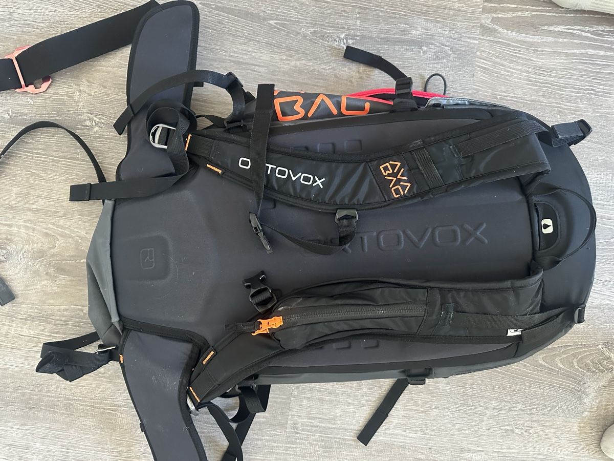 Ortovox Zaini: Ortovox Ascent 38 Avabag Backpack – Nuovo (secondo la descrizione) da Zürich venduto da chayen 2