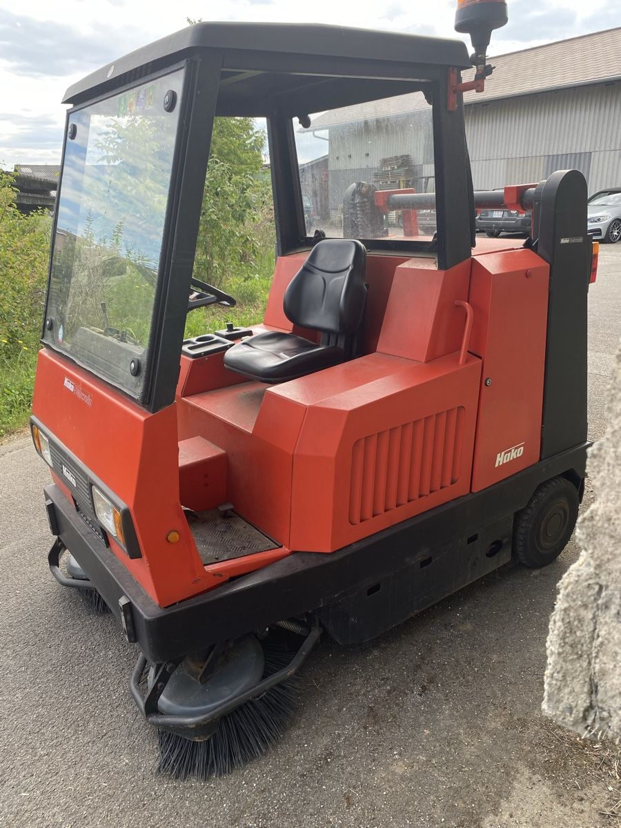 Hako Alle Maschinen: Hako Kehrmaschine  – Gebraucht aus Münchenbuchsee von iomtt 3