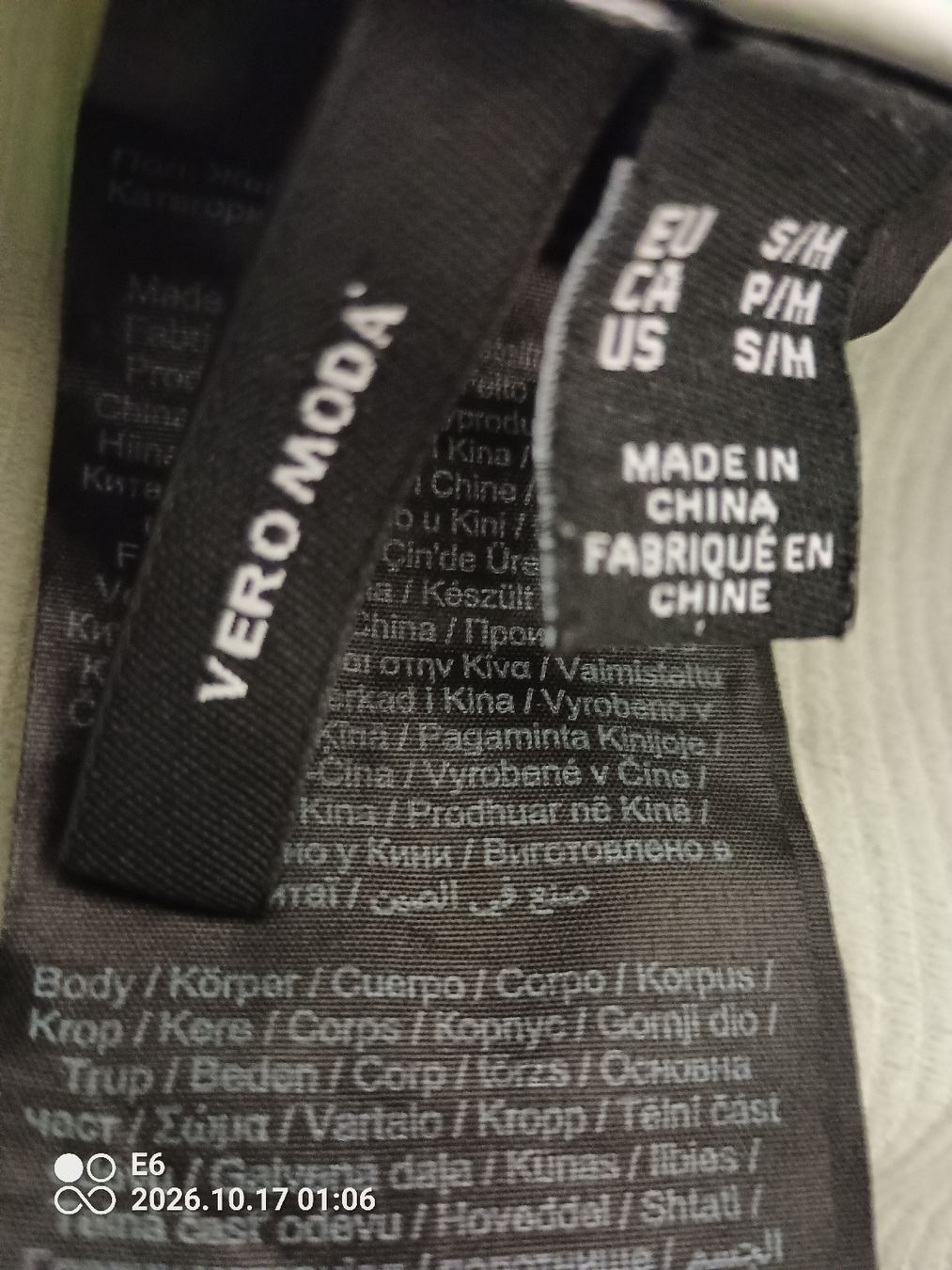 Vero Moda Tops: Bauchfrei Top. Marke: Vero Moda – Gebraucht aus Zürich von Mitzi6 2