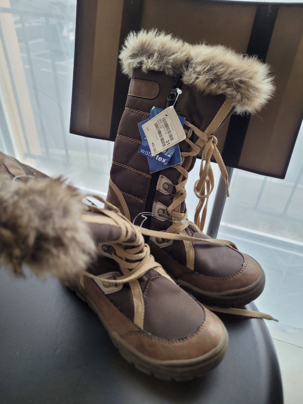 Schuhe für Mädchen: Bottes hiver Twisty t31 – Neu und originalverpackt aus St-Maurice von happy.family