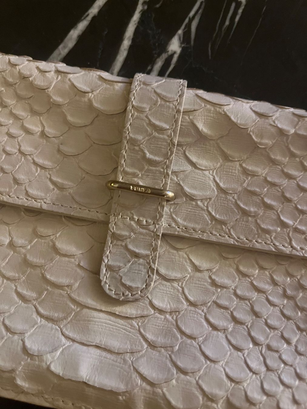 Furla Sacs femmes: Furla Täschchen 12x19cm Pythonprägung Leder – D'occasion à Zürich par unique2010 3