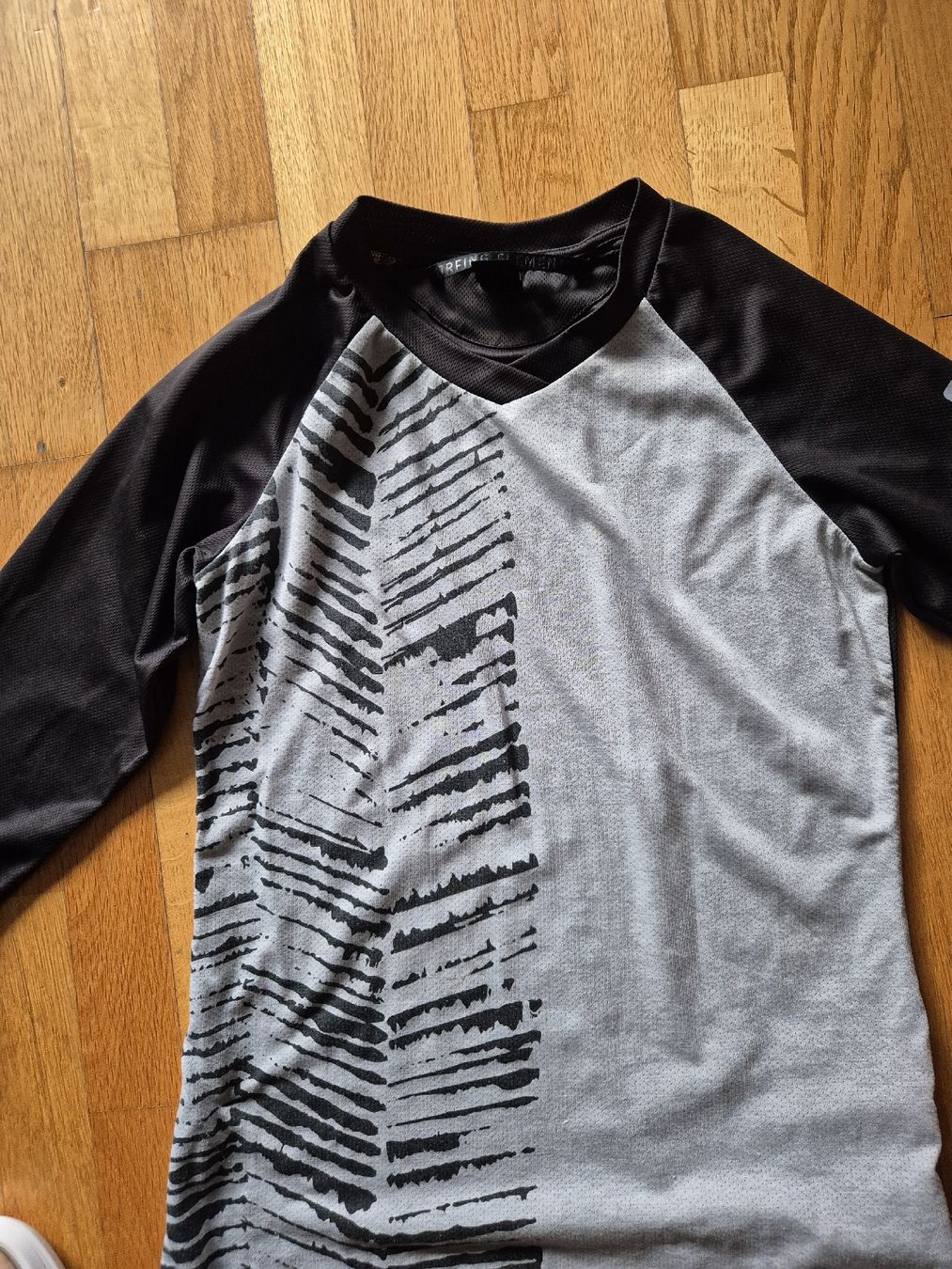 T-Shirts: ION Scrub bikeshirt - Grösse 36/S – Gebraucht aus Zürich von Chiara_ 1