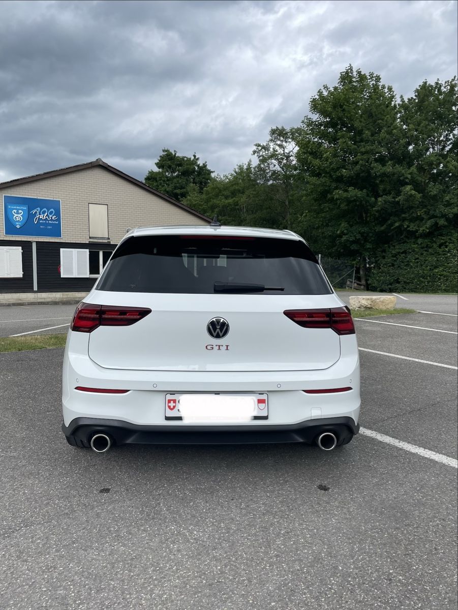 VW Automobili: VW Golf 8 GTI Black Edition – Usato da Balsthal venduto da fam_27g8 1