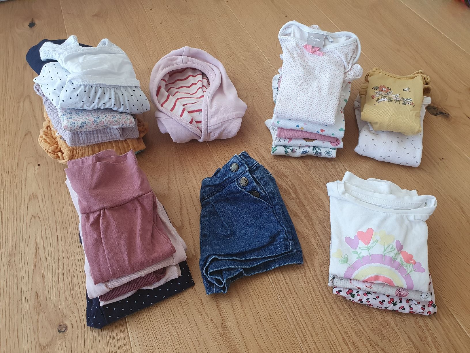 Ensembles coordonnés: Kleiderpaket Baby Mädchen 62 – D'occasion à Schwarzenberg LU par alegria684