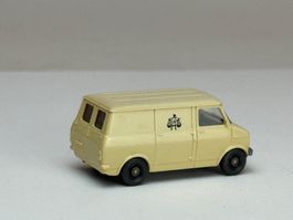 GB3- Wiking Bedford Kastenwagen Teeträger beige