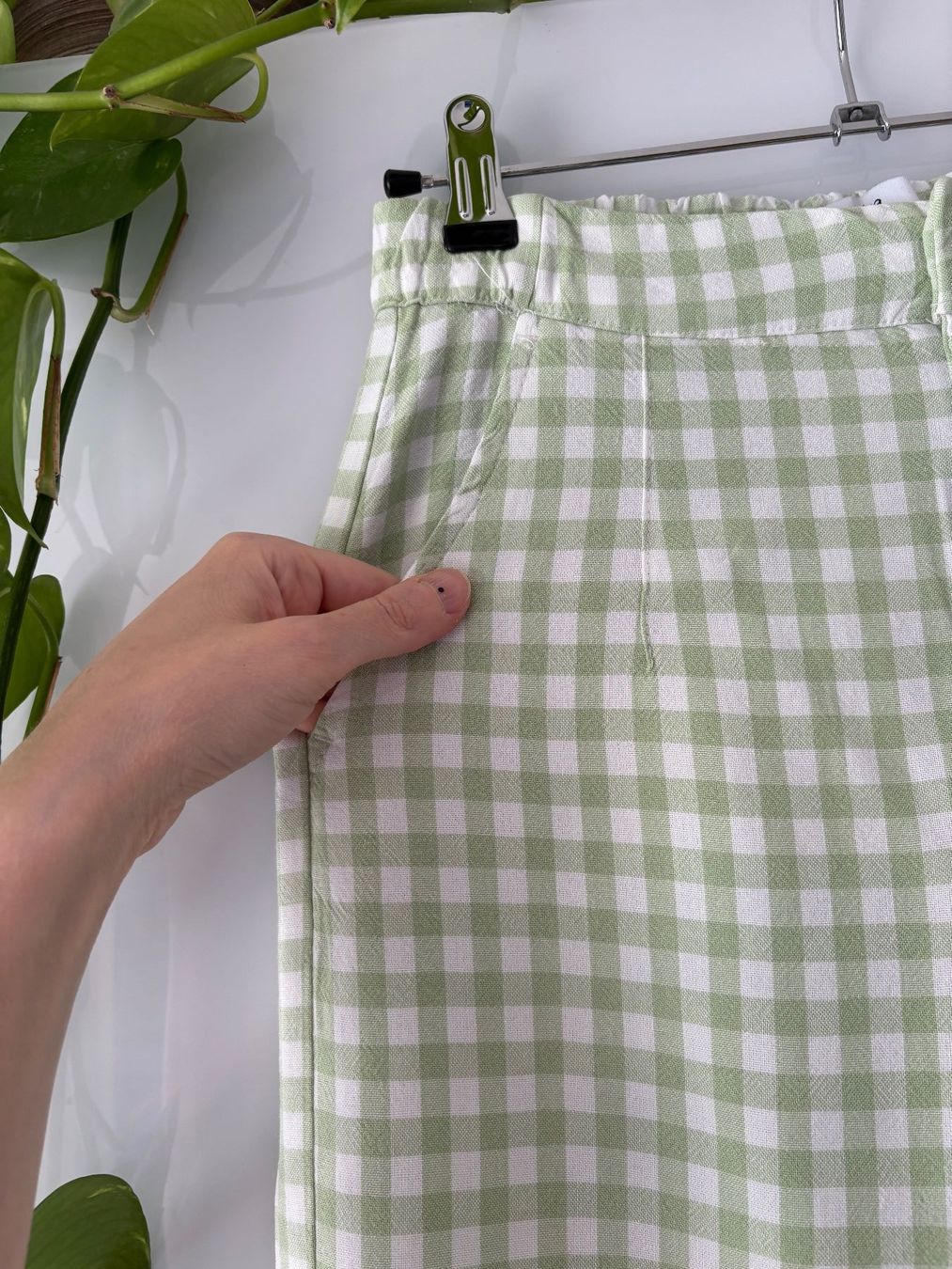 Bershka Pantaloni: BERSHKA karierte Hose mit Beinschlitz Gr. 36 – Usato da Zürich venduto da missmodernage 2