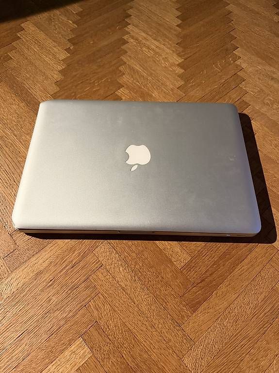 Notebook: MacBook | 13-inch | silver – Usato da Basel venduto da KPRNR