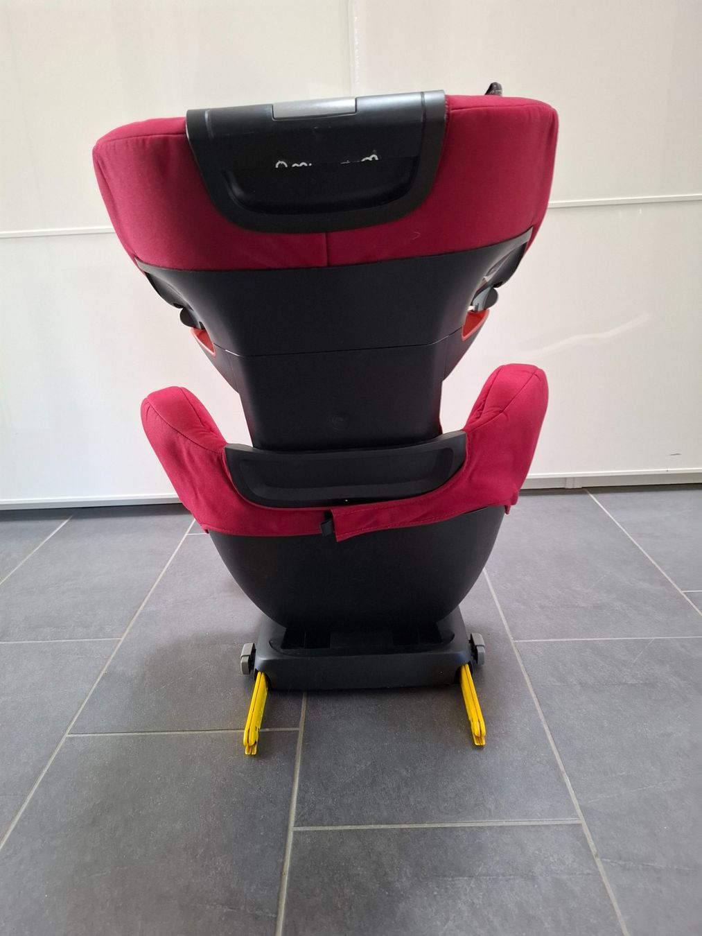 Maxi-Cosi Seggiolini per auto: Maxi-Cosi RodiFix Kindersitz – Usato da Wangen b. Olten venduto da Wincardo 2