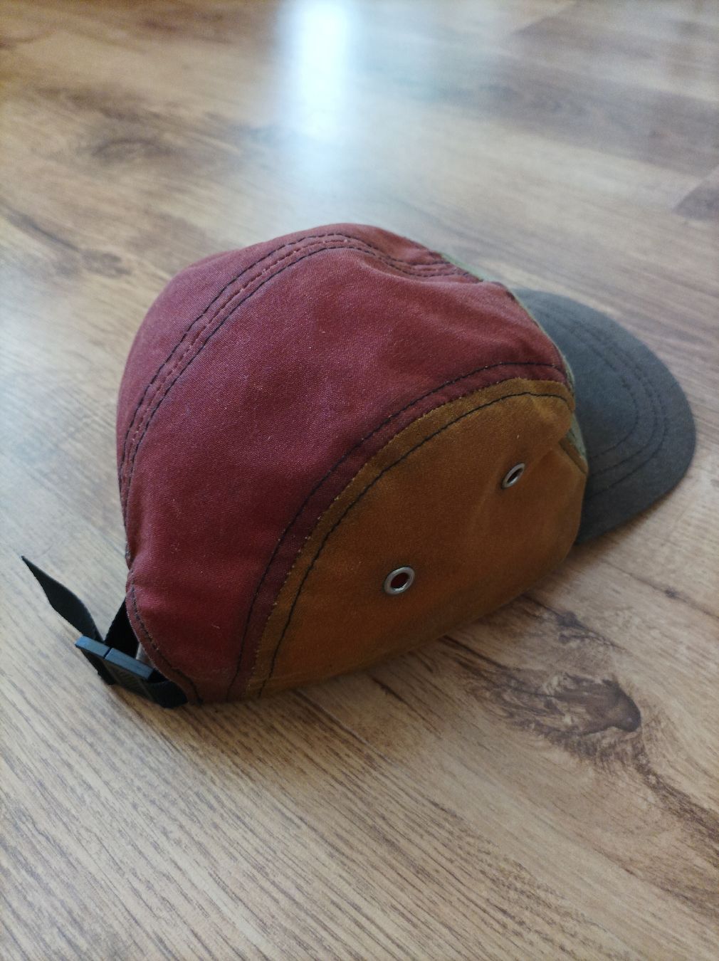 Copricapi, berretti & cappellini: Casquette 5 panels CAPTN-CROP – Usato da La Chaux-de-Fonds venduto da AbsintheBilly 1