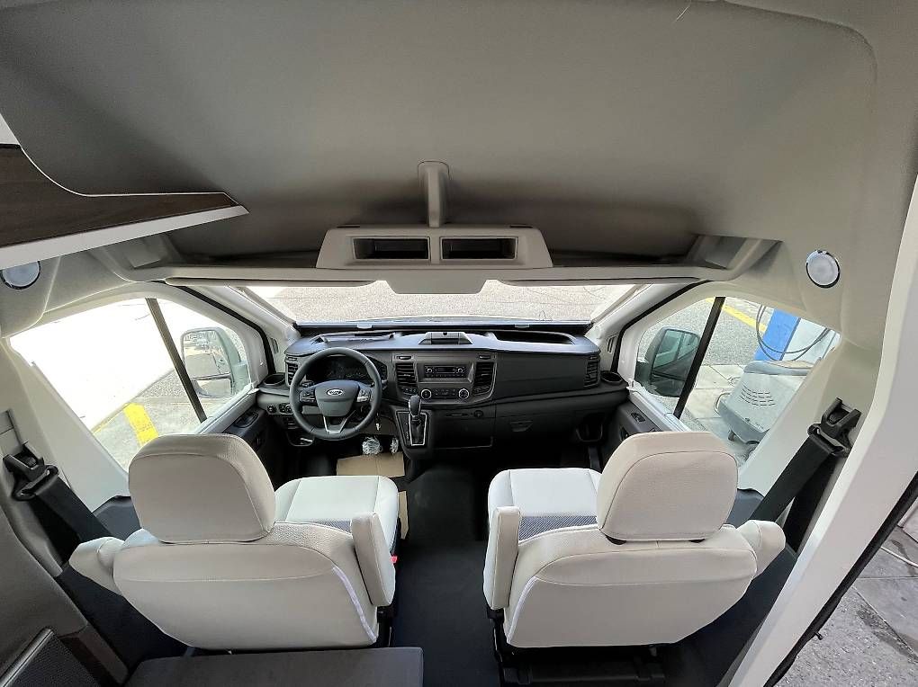 Camping Fahrzeuge: VanTourer Ford 600 D – Gebraucht aus Langenthal von Reisemobil01 2
