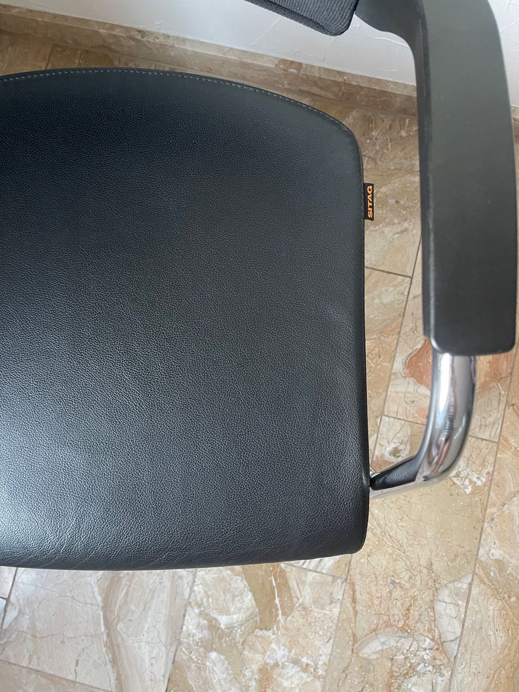 Sitag Stühle: SITAG Freischwingerstuhl mit Armlehnen – Gebraucht aus Dietikon von Nissaa 6