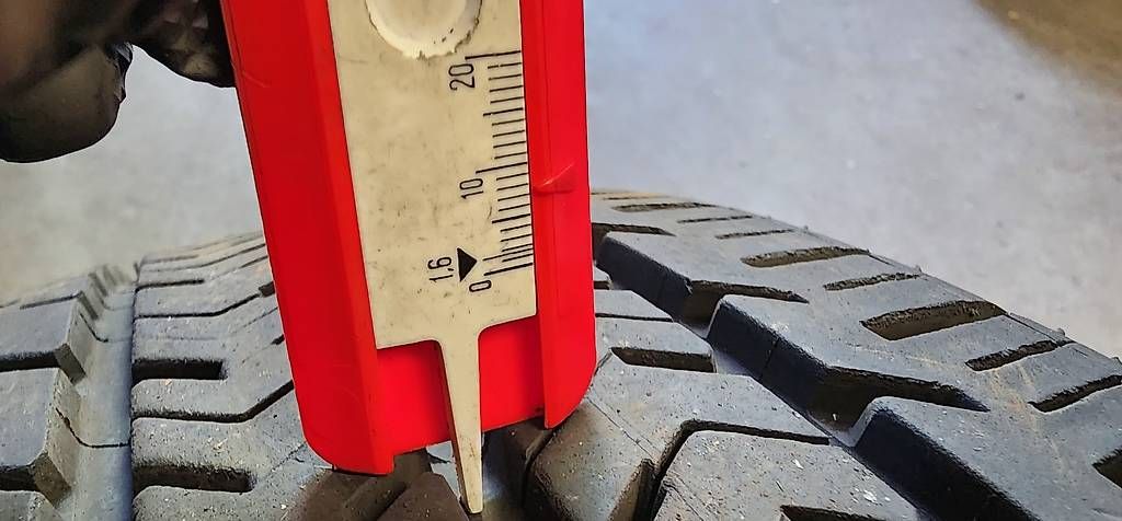 Pneus & Kompletträder: 215/60R16C    / 7.2MM. !!!!!! – Gebraucht aus Fehraltorf von Werkstatt85 4