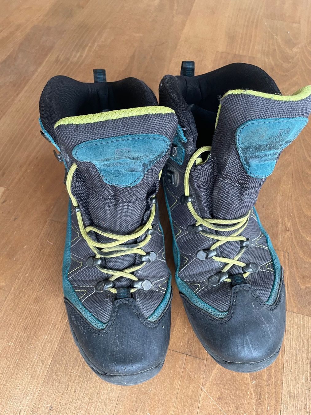 Trevolution Chaussures hommes: Wanderschuhe Trevolution Gr. 40 – D'occasion à Biel/Bienne par XVogel