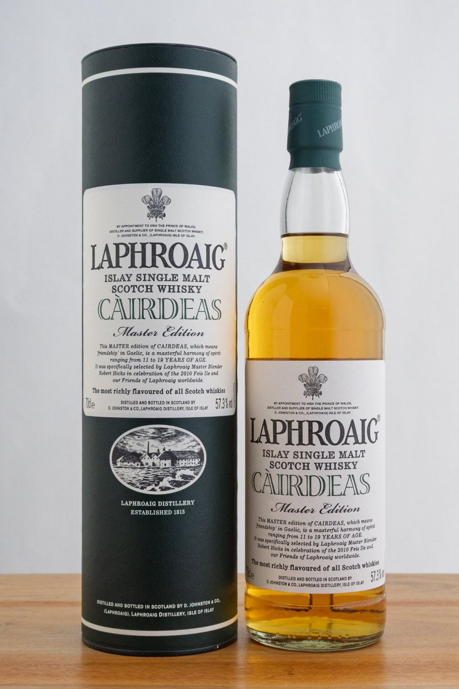 Laphroaig Bevande alcoliche: Laphroaig - Cairdeas - Feis Ile 2010 - Master Edition – Nuovo e nell'imballaggio originale da Zofingen venduto da maltpoint