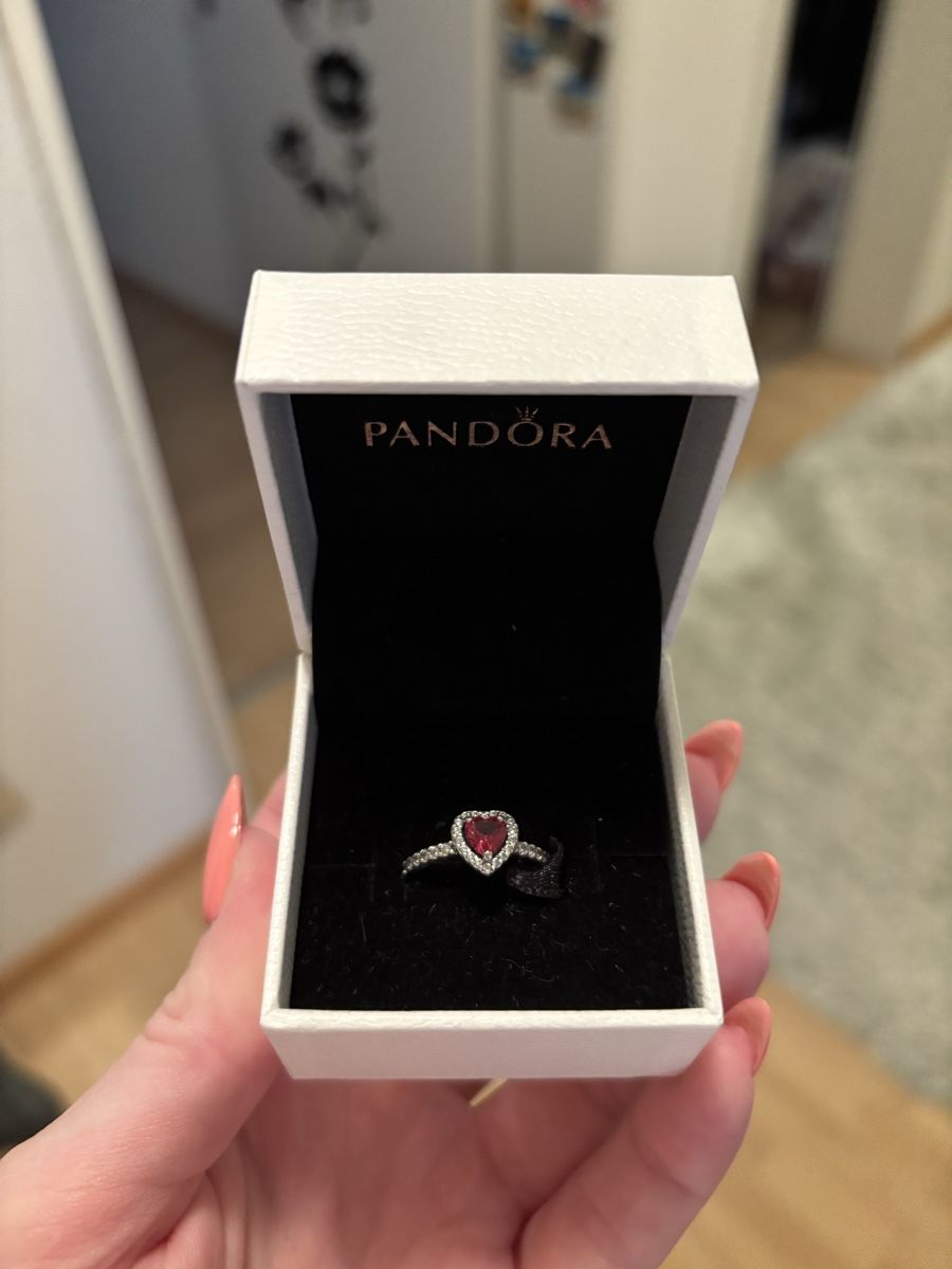 Pandora Ringe: Roter Herz Ring von Pandora – Neu (gemäss Beschreibung) aus Bremgarten AG von ang_t5cm