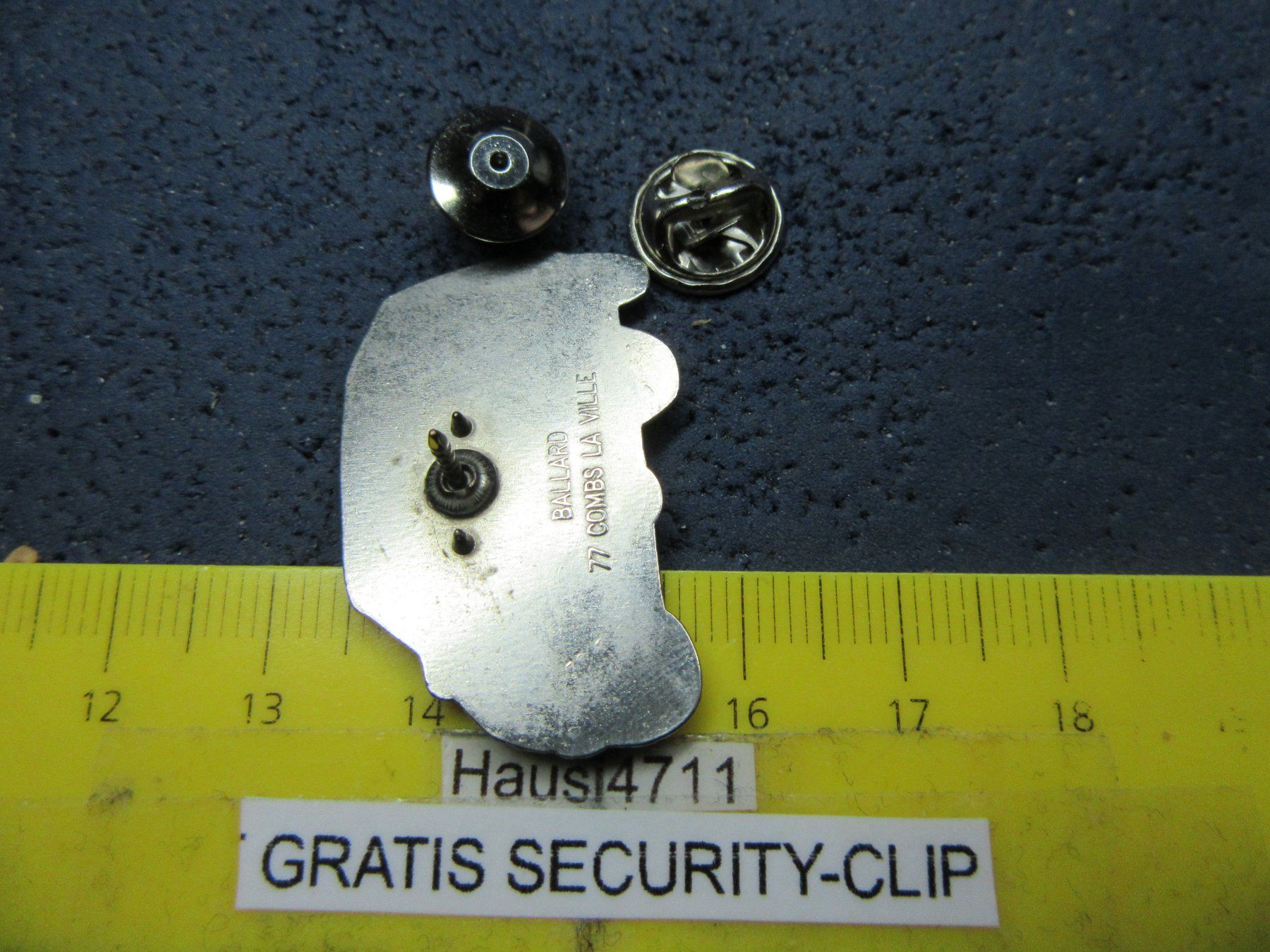 Chrysler Placchette & Badge: CHRYSLER VOJAGER VAN AUTO PIN ENAMEL – Usato da Ettingen venduto da Hausi4711 1