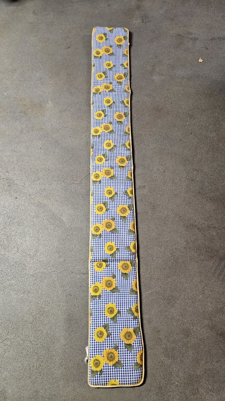 Tessuti: Sonnenblumen Festbank Set – Usato da Wald ZH venduto da Walder8636