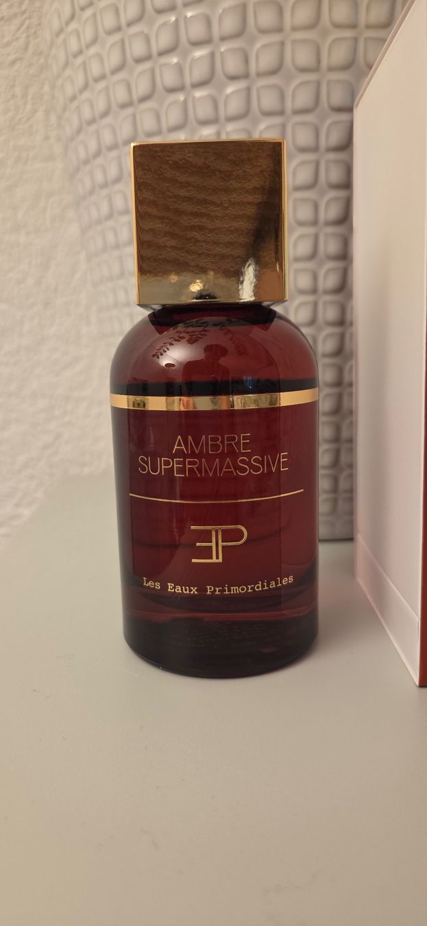 Profumi & Eau de Toilette: Ambre Supermassive Les Eaux Primordiales, Extrait 100ml, NEU – Nuovo (secondo la descrizione) da Wangen ZH venduto da Benihas 1