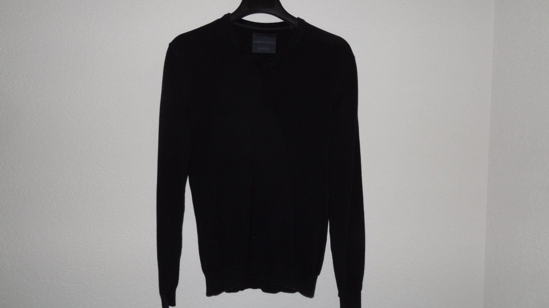 C&A Maglioni & Felpe: Angelo Litrico Herrenpullover mit V-Ausschnitt Grösse M – Usato da Winterthur venduto da Blueedition