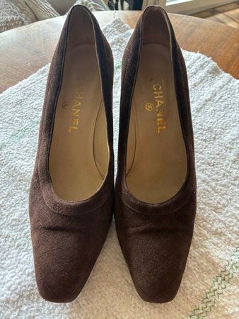 CHANEL -CHAUSSURES DAIM MARRON