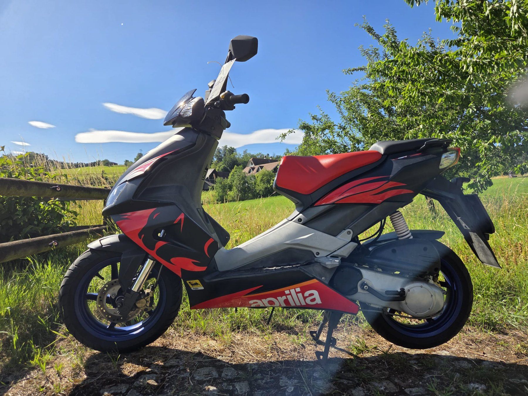 Aprilia Scooters: Aprilia SR 50 – Gebraucht aus Baar von mau010 6