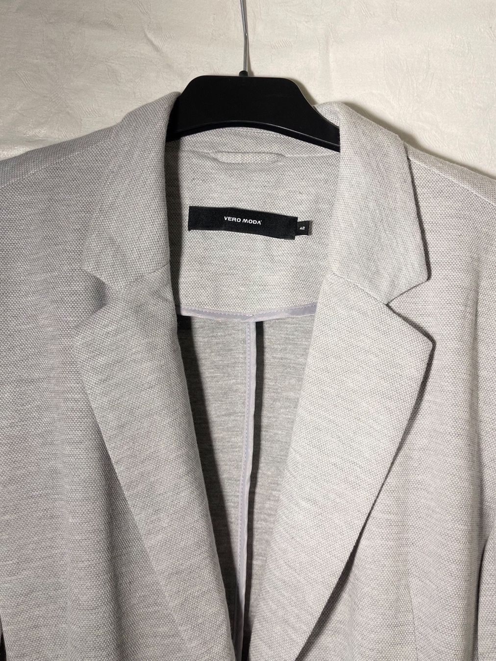 Completi, tute sportive e funzionali: Blazer/ Anzugweste, Gr. 42, grau – Nuovo e nell'imballaggio originale da Rapperswil SG venduto da Letas_closet 2