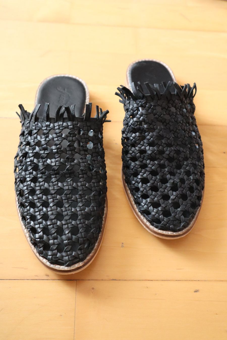 Damenschuhe: Slipper / Sandale, echt Leder, Gr. 39, schwarz – Gebraucht aus Wattwil von diamant1 3