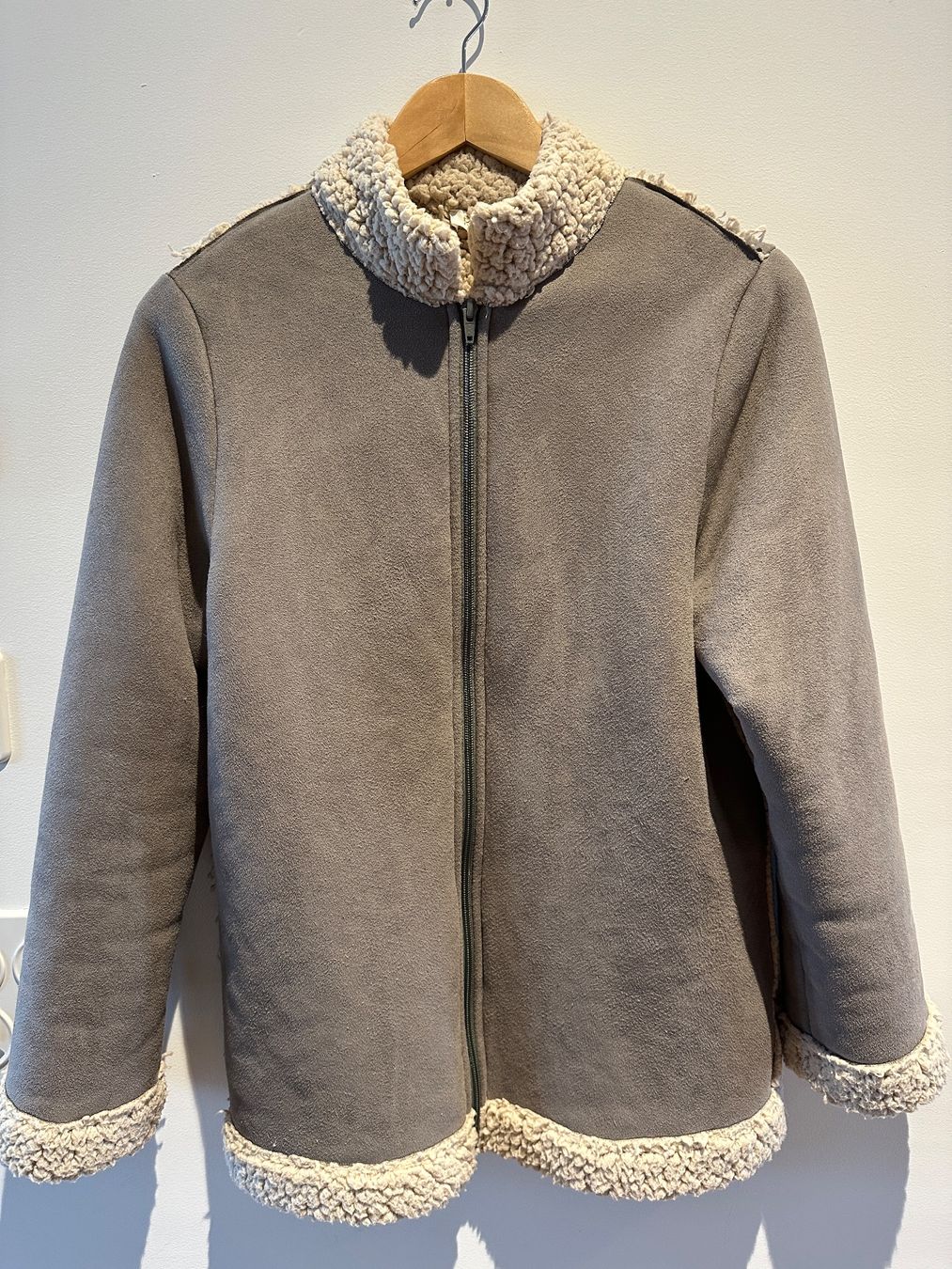 Jacken: Warme Tragejacke mit Teddyfell Grösse M – Gebraucht aus Zürich von vermeuleth 3
