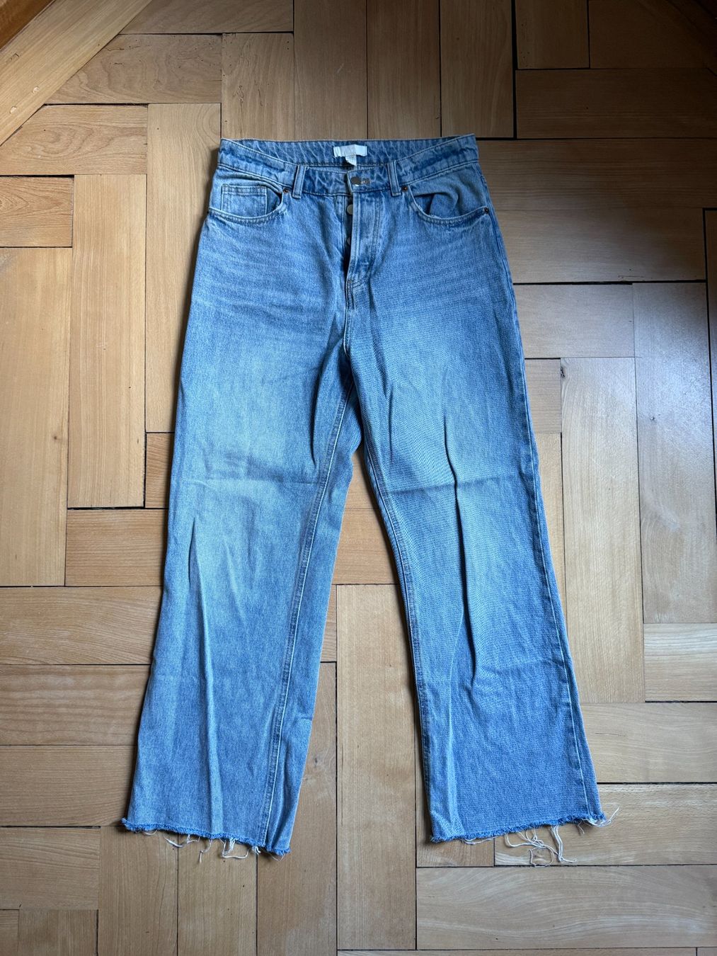 H&M Jeans: Straight Jeans hellblau 38 – Gebraucht aus Zürich von Diazaio