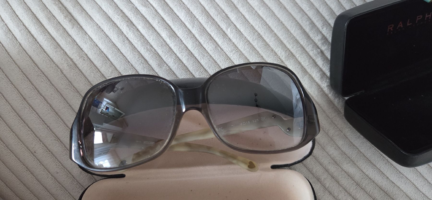 Moschino Brillen & Gläser: Original Moschino Sonnenbrille mit Etui – Gebraucht aus Oberembrach von ser_pqh5