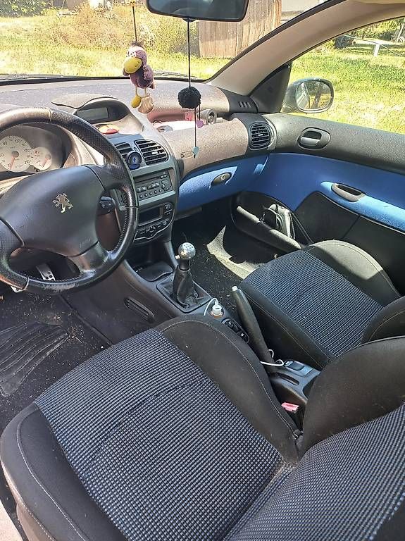 Autos: A vendre  – D'occasion à Boécourt par Cocole2910 2