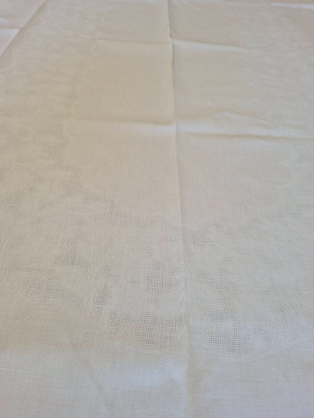 Sonstige Tischwäsche: Weisse Damast Tischdecke, 260x128 cm – Gebraucht aus Bern von aronari 1