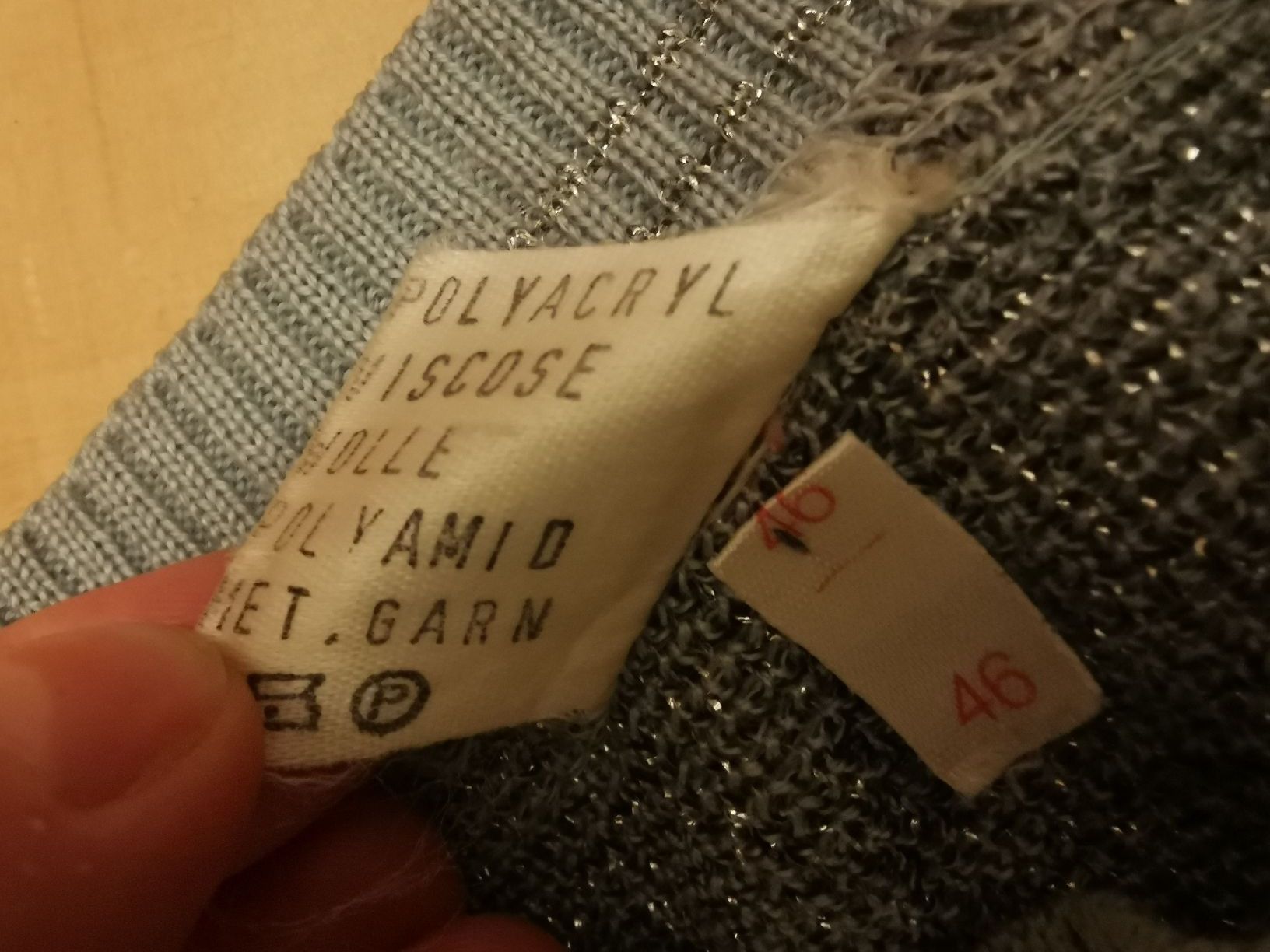 Maglioni & Felpe: Vintage Glitzer Strickpullover mit Silberfaden Muster – Usato da Zürich venduto da Hibiskus3 4