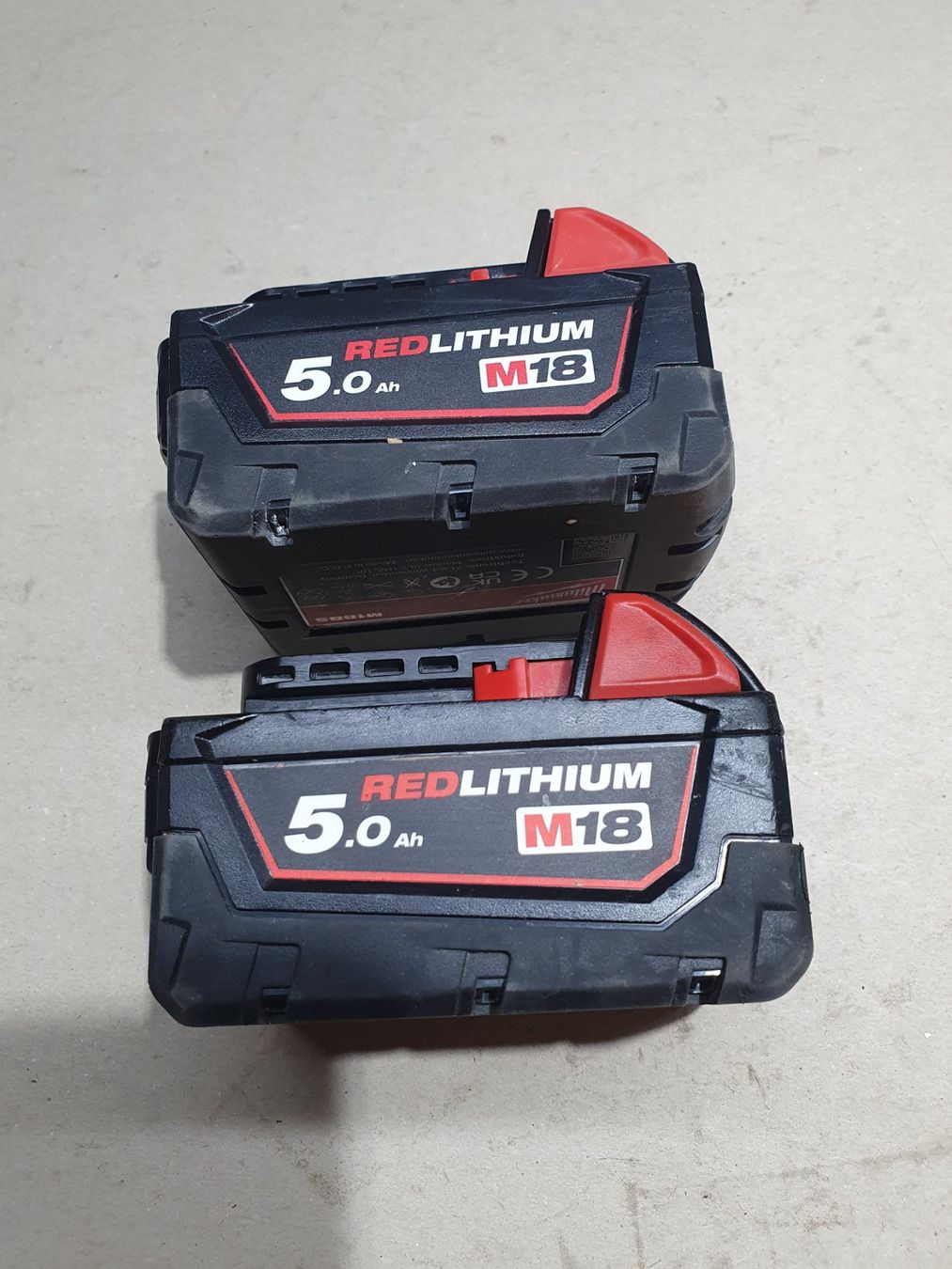 Milwaukee Batterie: 2 Milwaukee Akkus 18V 5Ah Gebraucht – Usato da Reutigen venduto da beore 1
