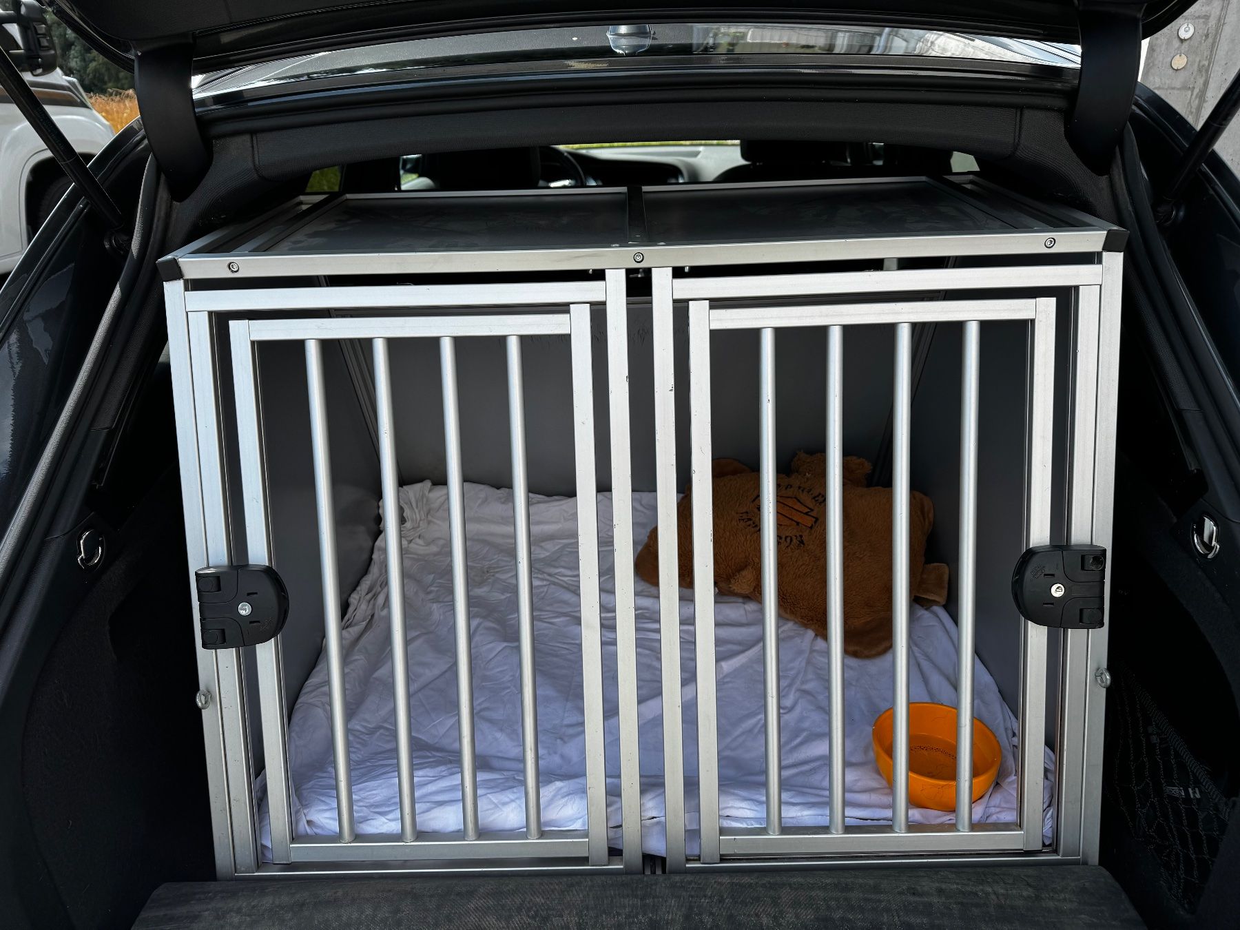 Gabbie, trasporto & Sicurezza: Hundetransport Doppelbox Aluminium – Usato da Herlisberg venduto da kjs_p999 1